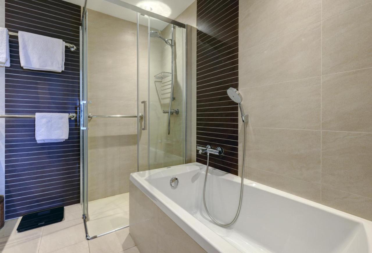 Apartment - Car Included Estepona Ngoại thất bức ảnh